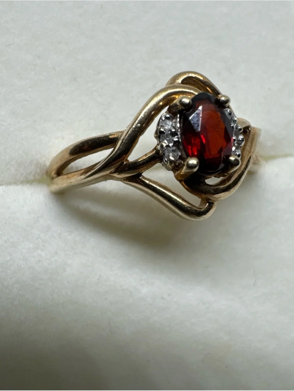 10k Yellow Gold Oval Garnet & Accent Diamond Size 8.75 Bypass Swirl Ring 2.85g